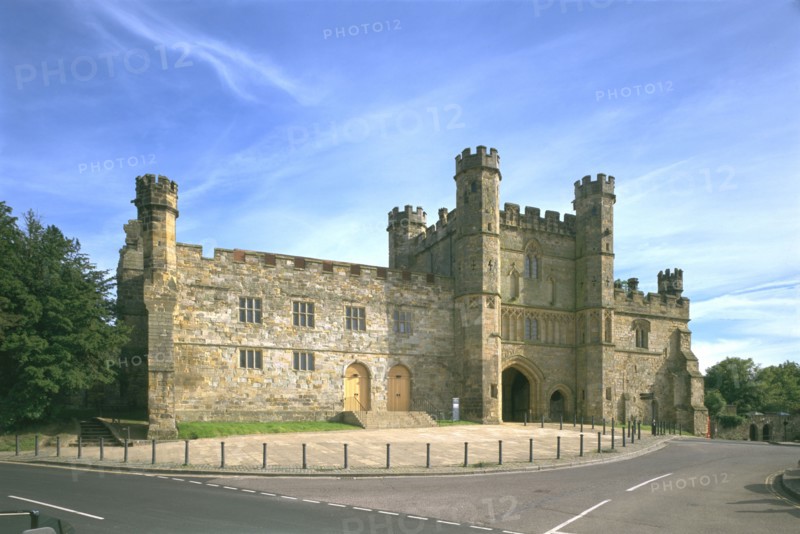 Gatehouse and courthouse, Battle Abbey, East Sussex, 1998