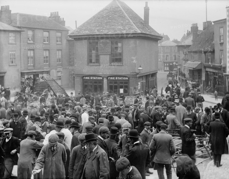 Market Place, Faringdon, Oxfordshire, c1860-c1922 Artist