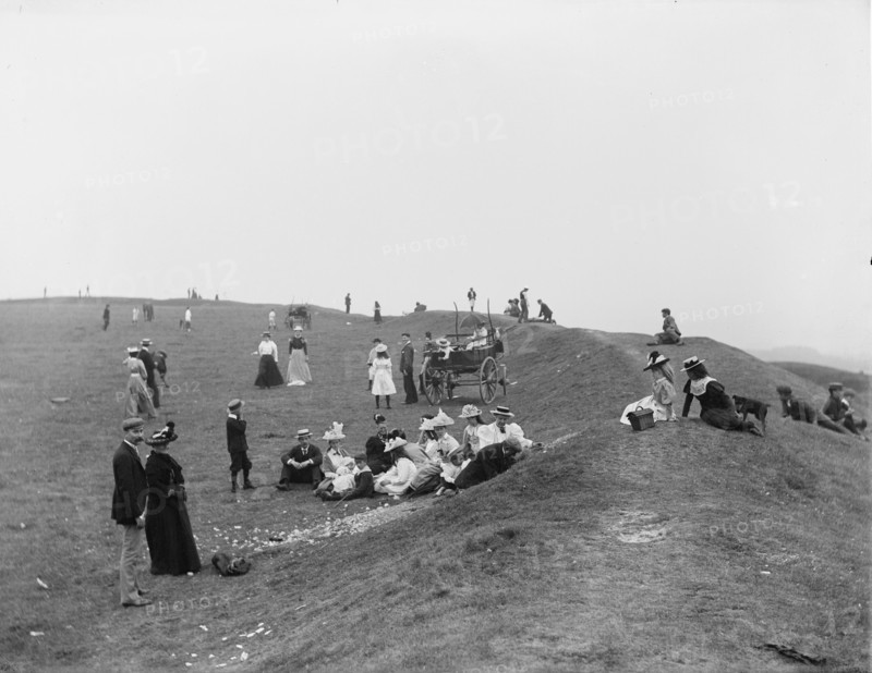 Picnickers enjoying a bank holiday lunch, Uffington Castle, Oxfordshire, 1900