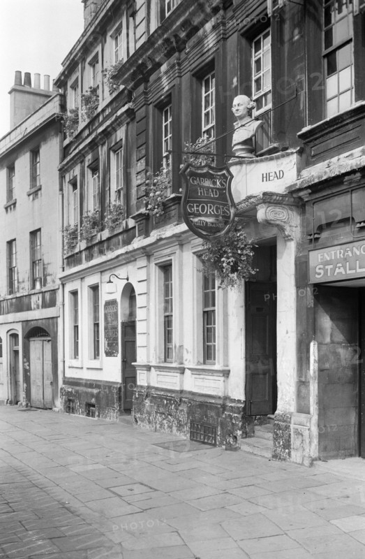 Garrick's Head Public House, St John's Place, Bath, 1945