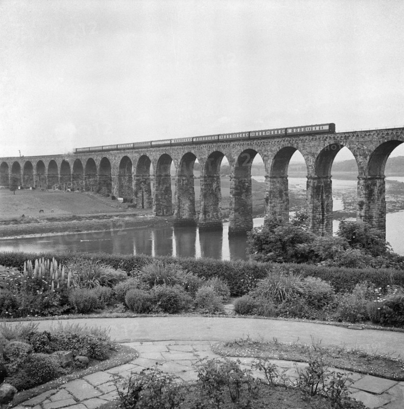 Royal Border Bridge, Berwick upon Tweed, Northumberland, c1945-1980