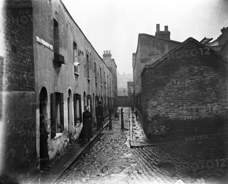 Little Collingwood Street, Bethnal Green, London, c1900.  Artist: John Galt