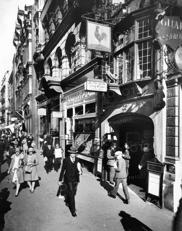 Ye Old Cock Tavern, Fleet Street, City of London, early 1920s. Artist: Unknown