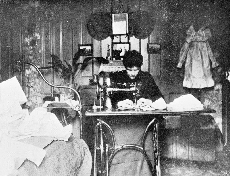 Making children's overalls and pinafores, 1906. Artist: Unknown