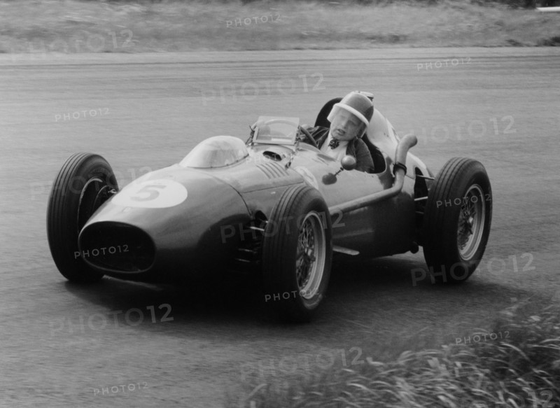 Mike Hawthorn in the Dutch Grand Prix, Zandvoort, 1958. Artist: Unknown