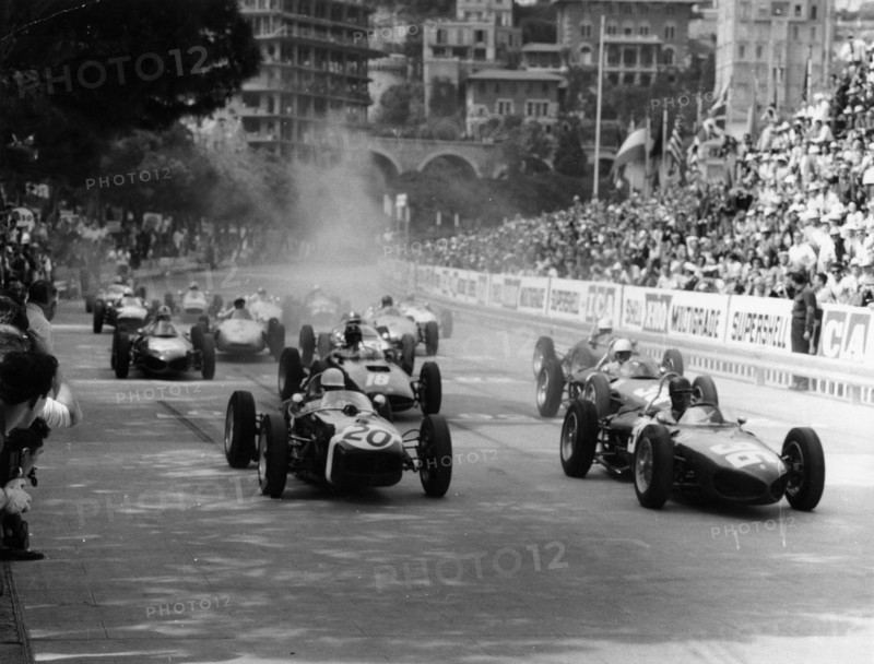 The start of the Monaco Grand Prix, Monte Carlo, 1961. Artist: Unknown