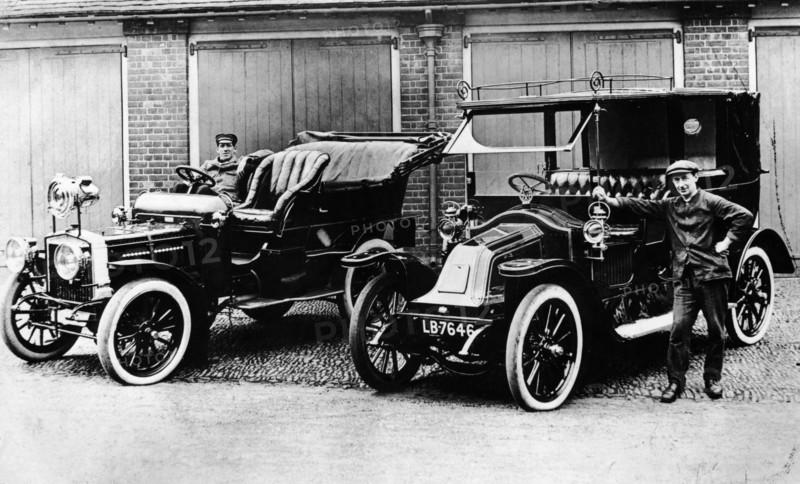 Chauffeurs with a 1906 Daimler and Renault, c1906. Artist: Unknown