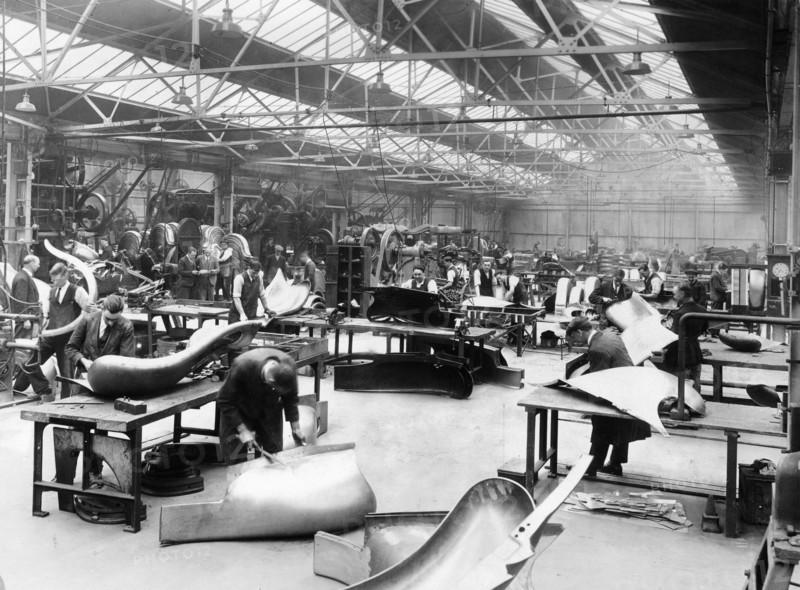 Workers in the Vauxhall factory, Luton, Bedfordshire, 1935. Artist: Unknown