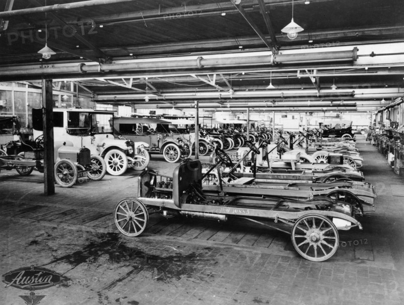Austin assembly shop, 1914. Artist: Unknown