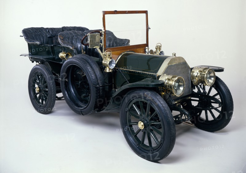 A 1903 Mercedes 60hp. Artist: Unknown