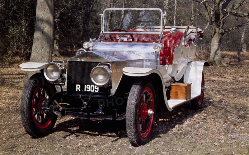 1909 Rolls-Royce Silver Ghost. Artist: Unknown