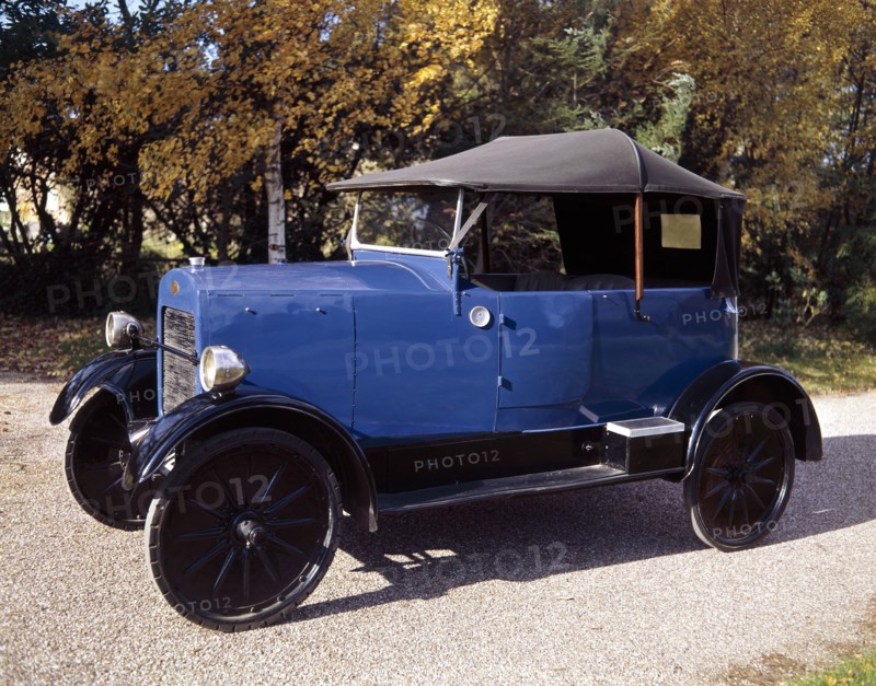 A 1924 Trojan. Artist: Unknown