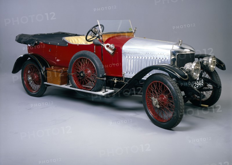 A 1915 Vauxhall Prince Henry. Artist: Unknown