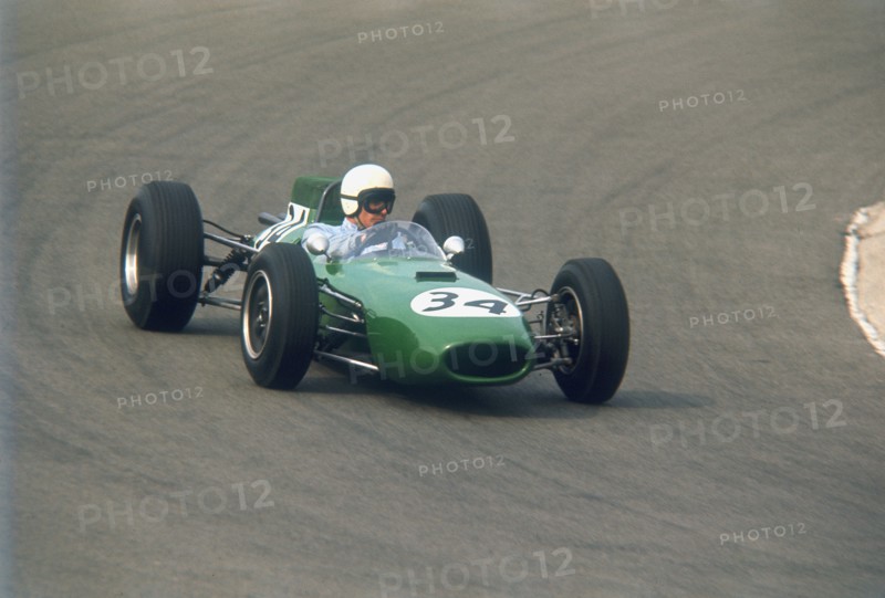 Bob Anderson driving a Brabham Climax, Dutch Grand Prix, Zandvoort, Holland, 1964. Artist: Unknown