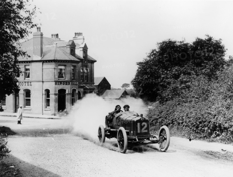 A Minerva 3.3 Litre taking part in a TT race, Milan, Italy, 1914. Artist: Unknown