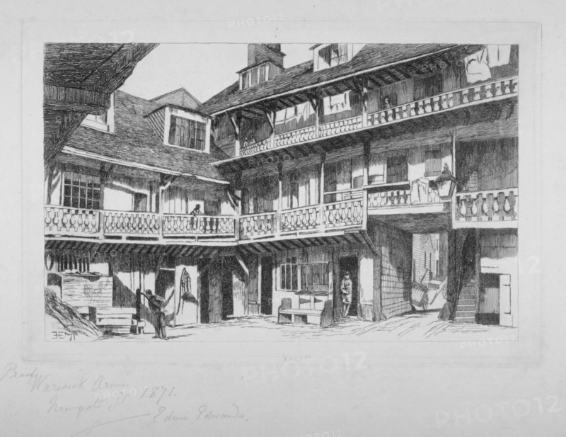Warwick Arms Inn, Newgate Street, City of London, 1871. Artist: Edwin Edwards