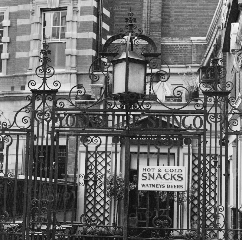 Yorkshire Stingo, Marylebone Road, Lisson Grove, London, 1964