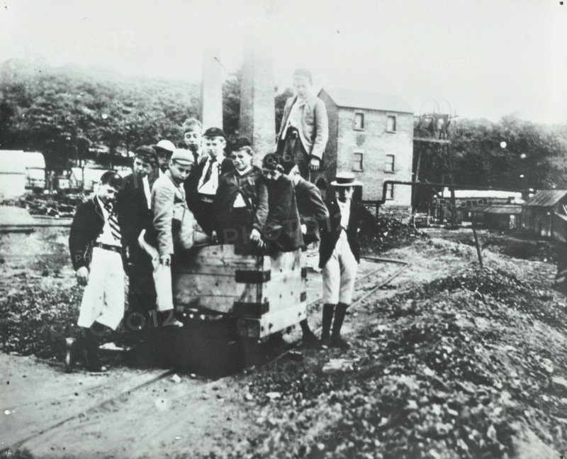 History class, Bellenden Road School, Camberwell, London, 1908. Artist: Unknown.