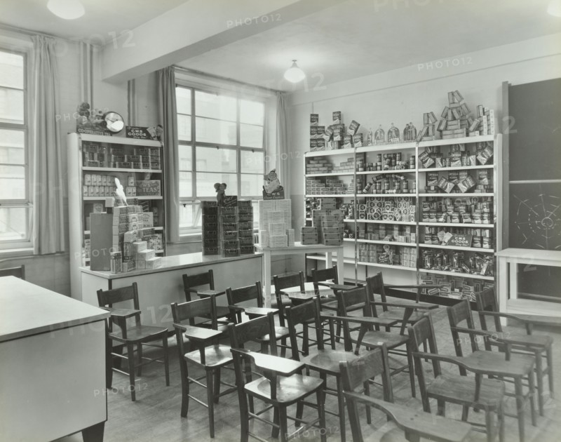 Shop-dressing, Technical Institute for the Distributive Trades, London, 1939. Artist: Unknown.