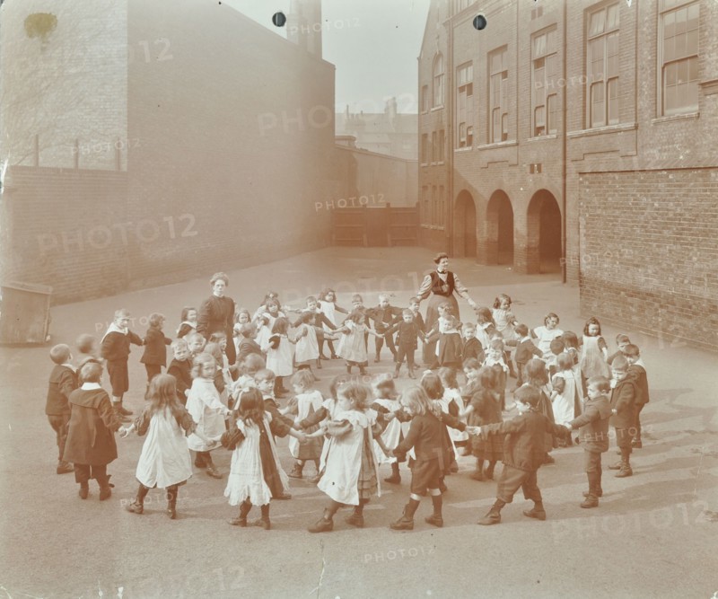 Children playing 'Twinkle, Twinkle, Little Star', Flint Street School, Southwark, London, 1908. Artist: Unknown.