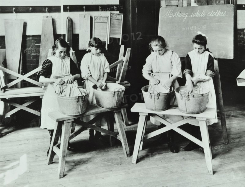 Laundry work, Tennyson Street School, Battersea, London, 1907. Artist: Unknown.