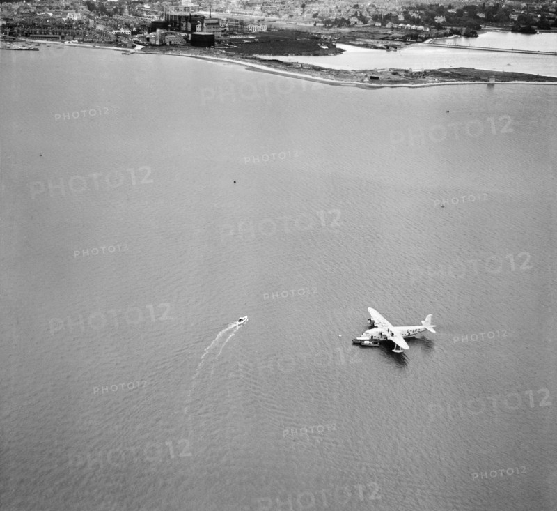 Short S26 flying boat 'Golden Hind' (G-AFCI) at anchor in Poole Harbour, Dorset, 1946