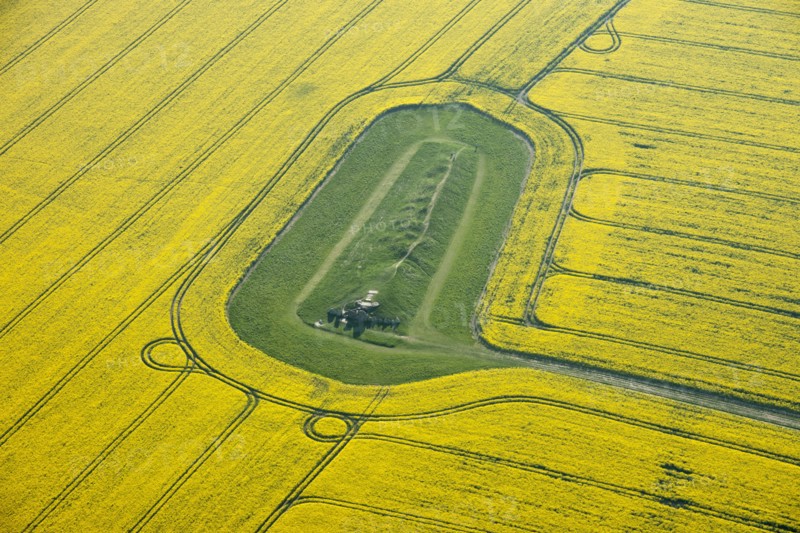 West Kennet Long Barrow, Avebury, Wiltshire, 2015