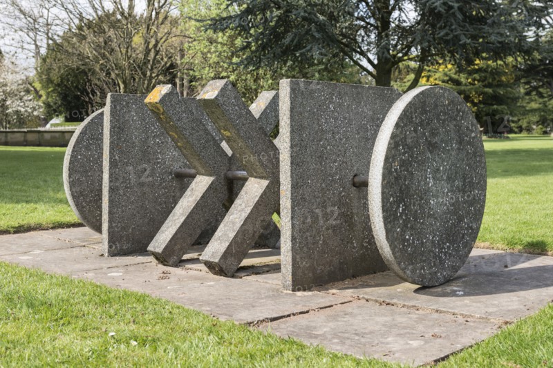 Declaration', sculpture by Philip King, Beaumanor Hall, Woodhouse, Leicestershire, 2015