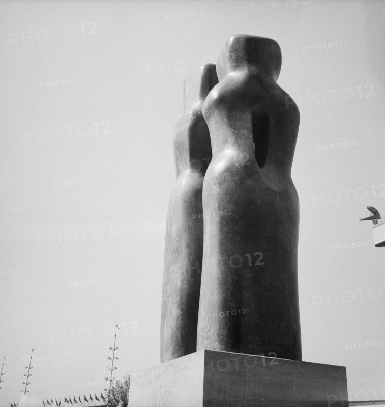 Contrapuntal Forms', sculpture by Barbara Hepworth, Festival of Britain, Lambeth, London, 1951