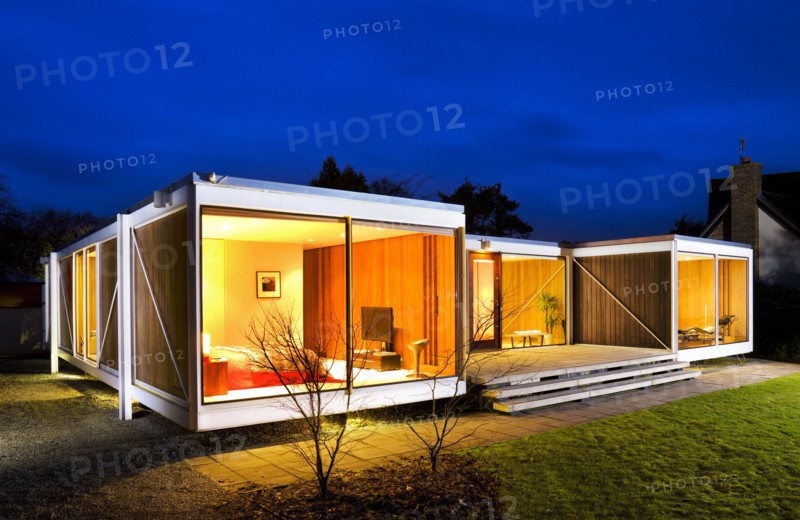 Space House, Pine Grove, East Grinstead, West Sussex, 2011