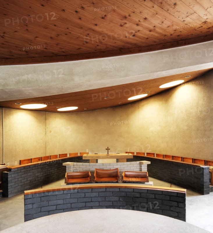 Church of the Holy Family, 1 Cuddedson Way, Blackbird Leys, Oxford, Oxfordshire, c2012