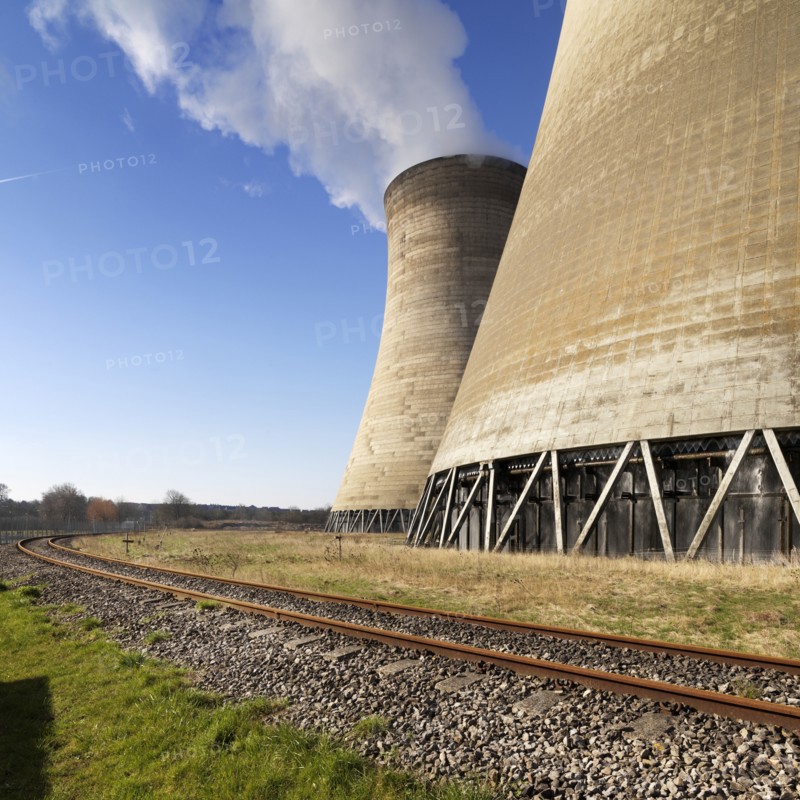 Cooling towers, Didcot 'A' Power Station, Power Station Road, Didcot, Oxfordshire, 2013