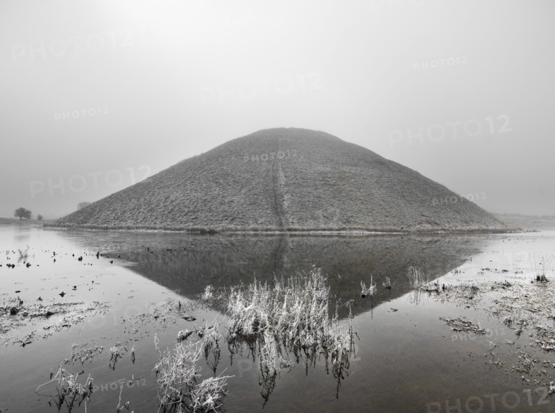 Silbury Hill, Avebury, Wiltshire, 2012