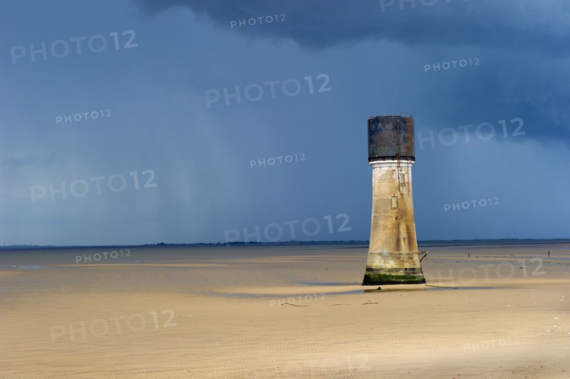 Low Lighthouse, Spurn Point, East Riding of Yorkshire, 2011