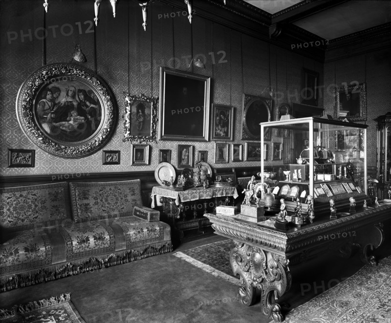 The Red Room, Bath House, Piccadilly, London, 1911