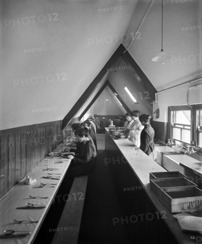 Workers' cafeteria, 41 Kingsway, Westminster, London, 1920