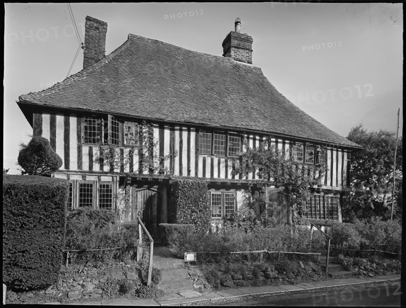 Priest's House, Small Hythe Road, Small Hythe, near Tenterden, Kent, 1955