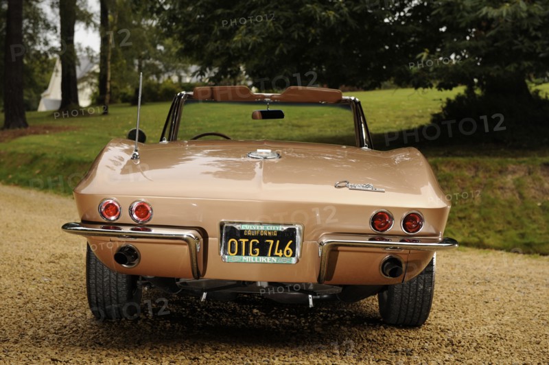Chevrolet Corvette Stingray convertible 1964. Artist: Simon Clay.