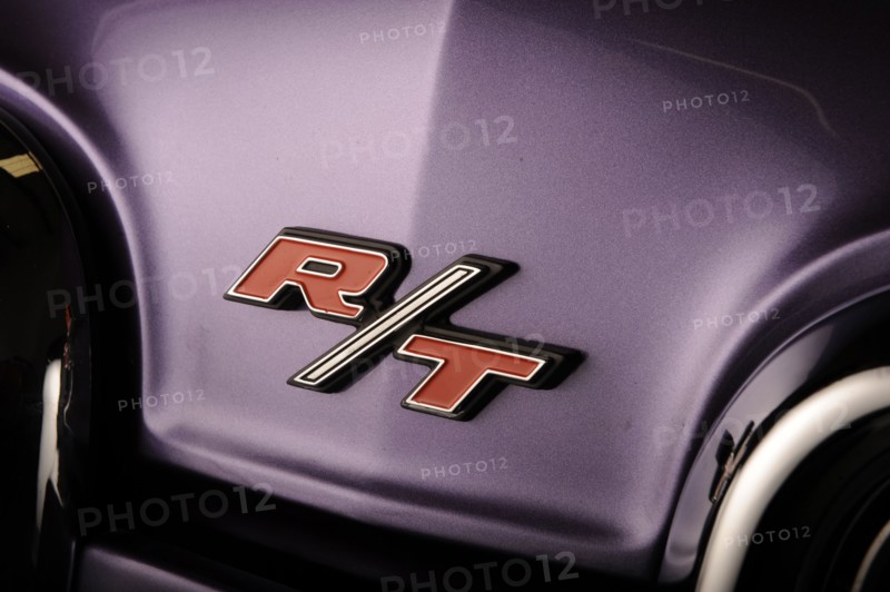Dodge Coronet Hemi RT 1970. Artist: Simon Clay.