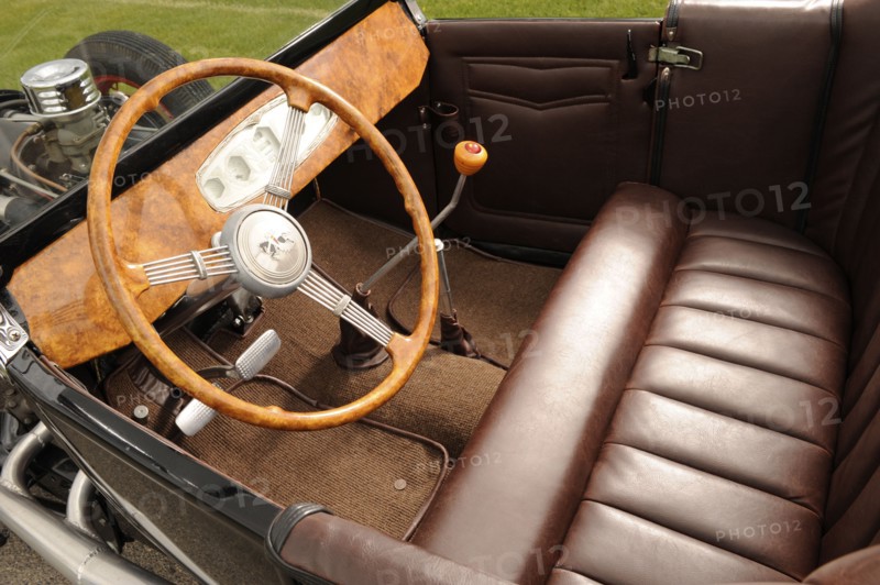 Ford racer 1925. Artist: Simon Clay.