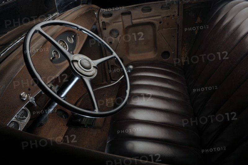 Ford Rodriguez Roadster Custom 1932. Artist: Simon Clay.