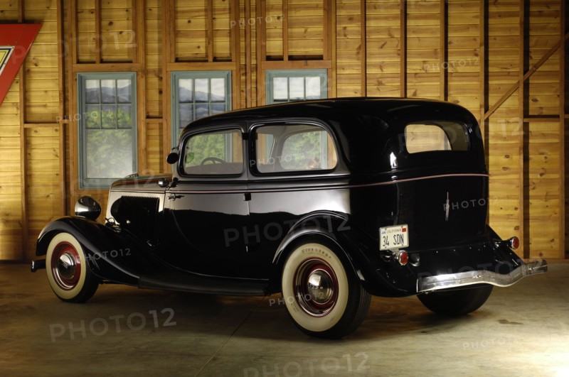 Ford Sedan custom 1934. Artist: Simon Clay.