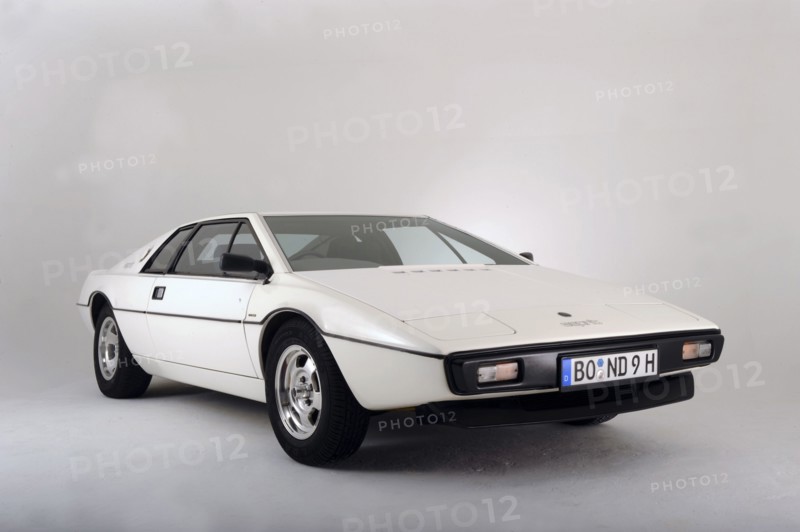 Lotus Esprit 1977 from the James Bond film The Spy Who Loved Me. Artist: Simon Clay.