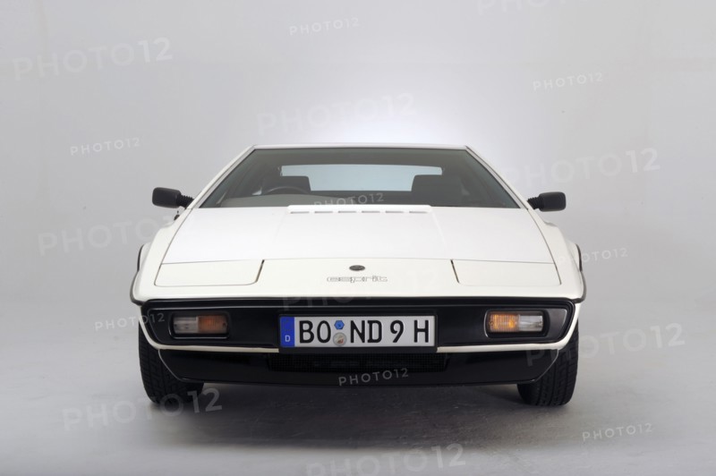 Lotus Esprit 1977 from the James Bond film The Spy Who Loved Me. Artist: Simon Clay.