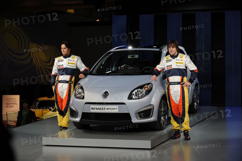 Renault Twingo Sport - launch 2007. Artist: Simon Clay.