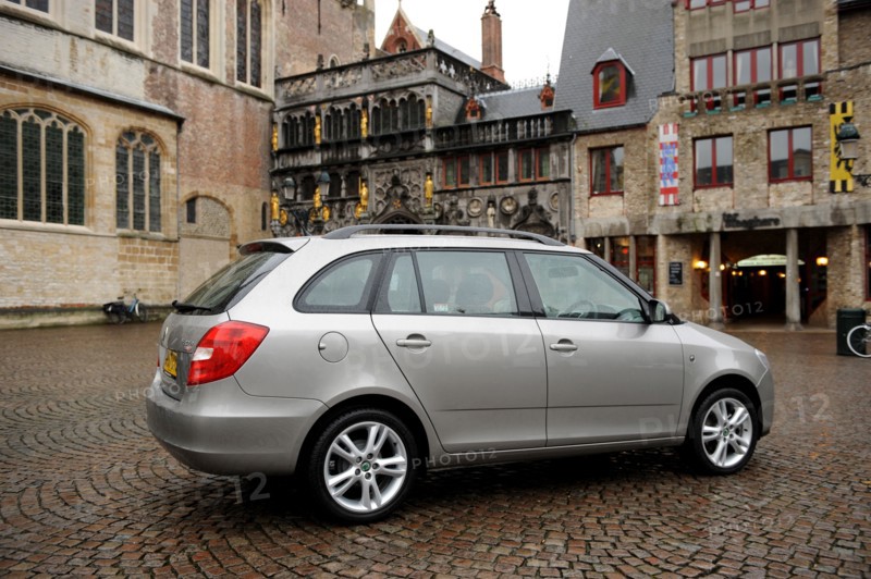 Skoda Fabia Estate 2007. Artist: Simon Clay.