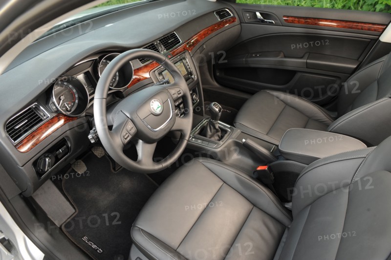 Skoda SUPERB 2008. Artist: Simon Clay.
