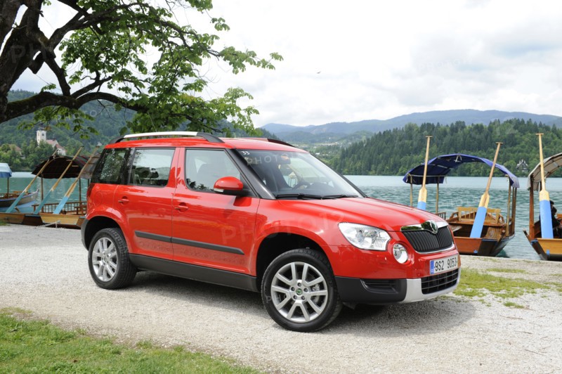 Skoda Yeti 2009. Artist: Simon Clay.