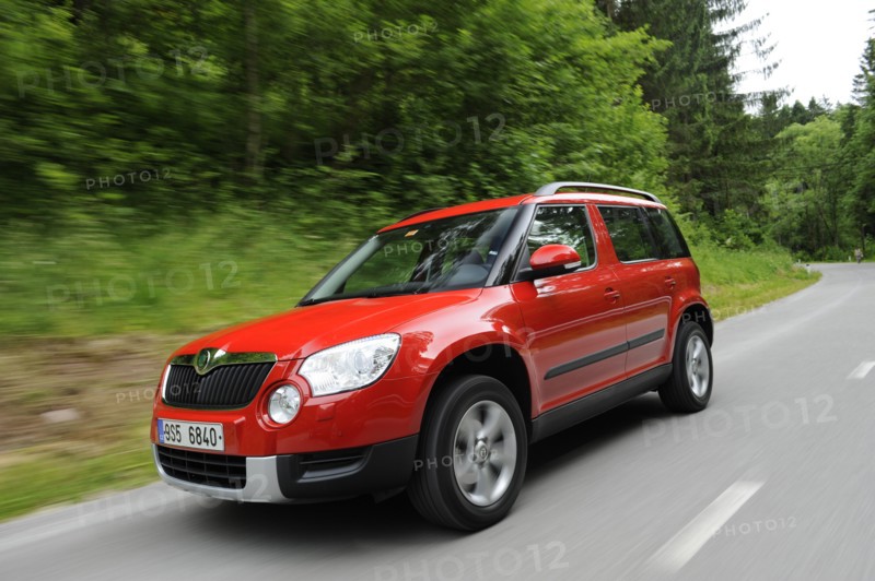 Skoda Yeti 2009. Artist: Simon Clay.