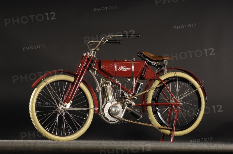 Wagner belt drive single 1911. Artist: Simon Clay.